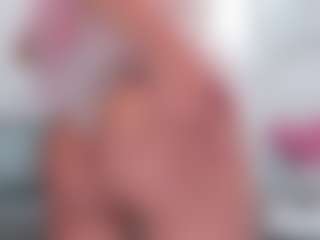Live cam show with honey-taylor - Petite on Dolls Live