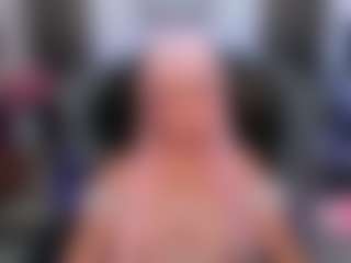 Live cam show with Honey Taylor - Public on Milf Play