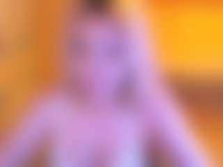 Live cam show with Evelyn - Flashing on Camsoda