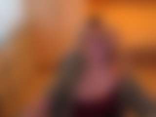 Live cam show with Evelyn - New Big Tits on SinfulBabes