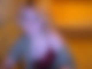 Evelyn's Live Sex Cam Show