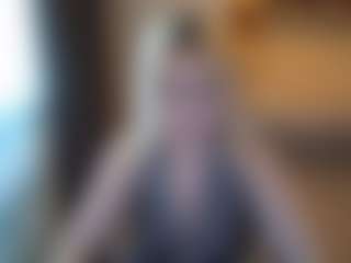 Evelyn's Live Sex Cam Show