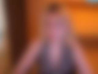 Evelyn's Live Sex Cam Show