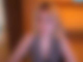 Evelyn's Live Sex Cam Show