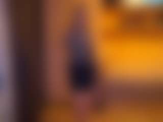 Evelyn's Live Sex Cam Show