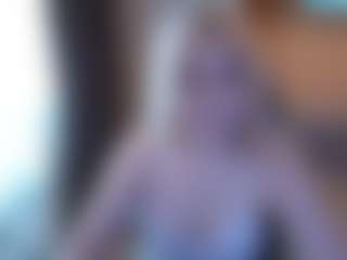 Live cam show with Evelyn - New Shaved Pussy on Camsoda
