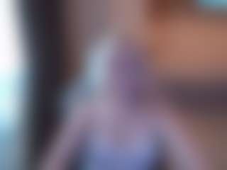 Evelyn's Live Sex Cam Show
