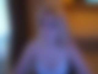 Live cam show with Evelyn - New Sexwebcam on Big Tits
