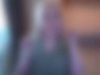 Evelyn's Live Sex Cam Show