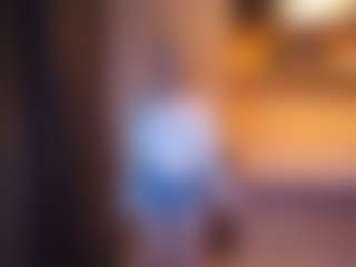 Live cam show with Evelyn - Ass Bouncing on livesuperchat.net
