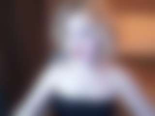 Evelyn's Live Sex Cam Show