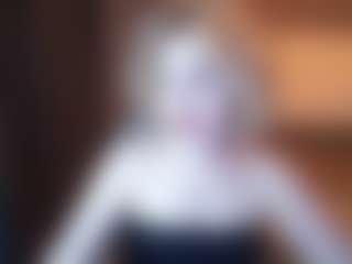 Evelyn's Live Sex Cam Show