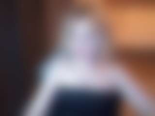 Evelyn's Live Sex Cam Show