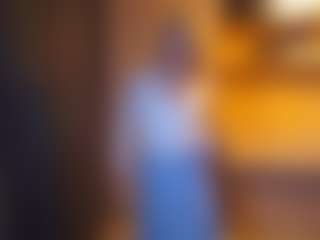 Live cam show with Evelyn - Facial Piercings on Milfs Live