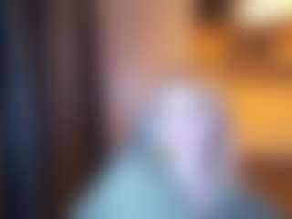 Evelyn's Live Sex Cam Show