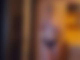 Live cam show with Evelyn - Blue Eyes on xxxlivecams.org