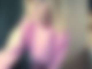 Live cam show with Evelyn - Young Adult on Camsoda