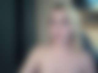 Evelyn's Live Sex Cam Show