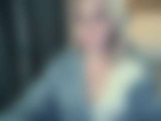 Live cam show with Evelyn - Blue Eyes on AdultVida.com