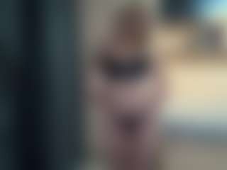 Evelyn's Live Sex Cam Show