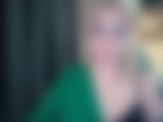 Evelyn's Live Sex Cam Show