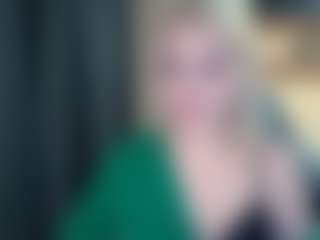 Evelyn's Live Sex Cam Show