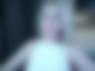 Live cam show with Evelyn - Blonde Hair Fetish on Camsoda