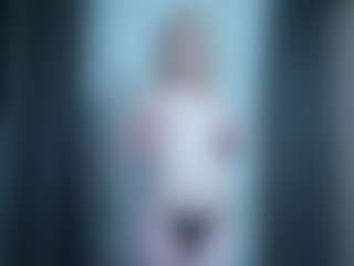Live cam show with Evelyn - Blue Eyes on googirlz
