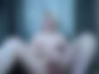 Live cam show with Evelyn - Blonde Hair on CamSodaAdn
