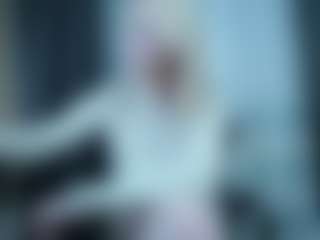 Evelyn's Live Sex Cam Show