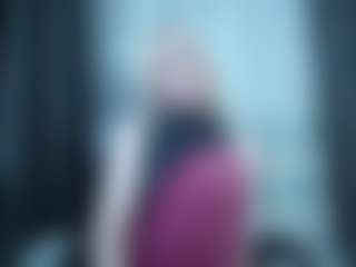 Evelyn's Live Sex Cam Show