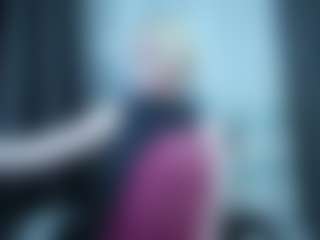 Evelyn's Live Sex Cam Show