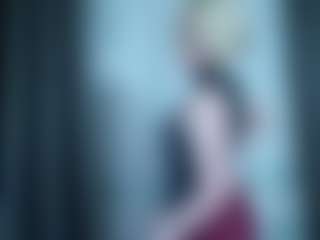 Evelyn's Live Sex Cam Show
