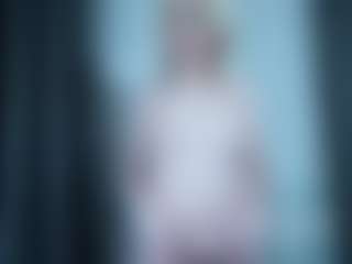 Evelyn's Live Sex Cam Show