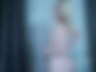 Evelyn's Live Sex Cam Show