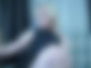 Live cam show with Evelyn - Big Ass on livesuperchat.net