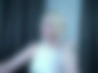 Evelyn's Live Sex Cam Show