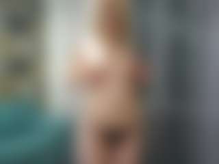 Evelyn's Live Sex Cam Show