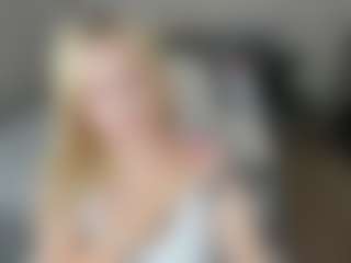 Live cam show with AmeliaxCandy - Bedroom Blonde Hair on UwU Esports