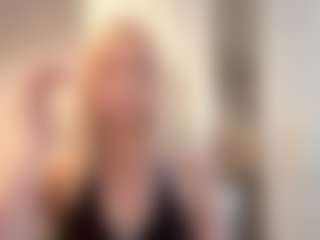 AmieeTanimoto's Live Sex Cam Show