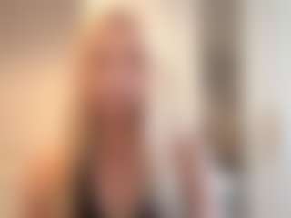 Live cam show with AmieeTanimoto - HD Brown Hair on TastyBlacksLive