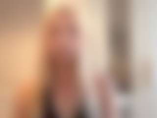 AmieeTanimoto's Live Sex Cam Show