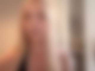 AmieeTanimoto's Live Sex Cam Show