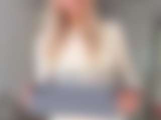 Live cam show with AmieeTanimoto - Average on AdultVida.com