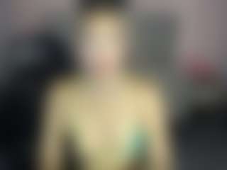 Live cam show with CamilaVixen-Ch - Oil on CamClone
