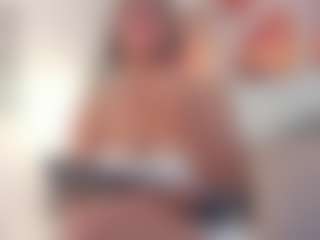 Live cam show with CannelaSmith - Gagging on Camsoda