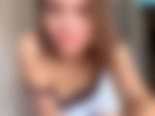 Live cam show with CarrollHukill - Blue Eyes on Camming Site