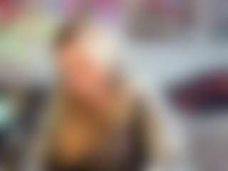 Live cam show with ClemmieKlassen - New Bedroom on Free Soda