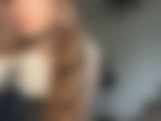 Live cam show with ConstanceNordyke - Bedroom on Free Soda