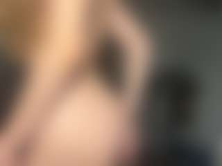 Live cam show with ConstanceNordyke - Flashing on Camsoda